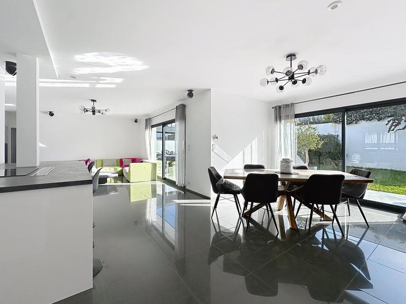 Maison - 144 m² - 6 pièces