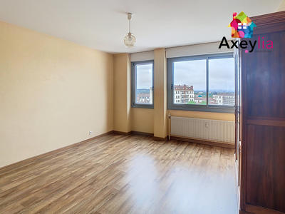 Appartement - 102 m² - 4 pièces