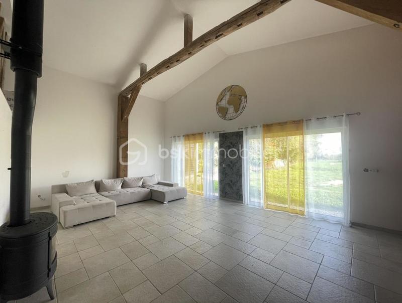 Maison - 246 m² - 8 pièces
