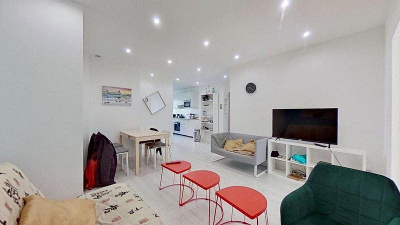 Appartement - 92 m² - 5 pièces