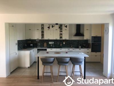 Chambre - 13 m² - 1 pièce