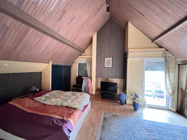 Maison - 180 m² - 6 pièces