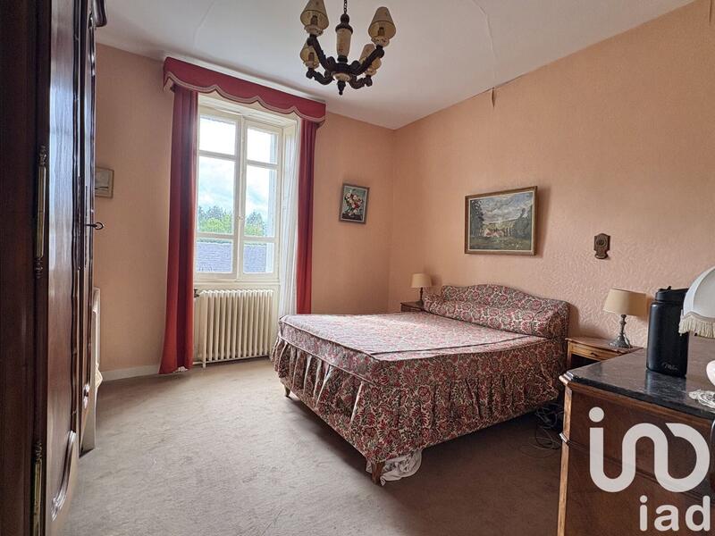 Maison - 177 m² - 9 pièces