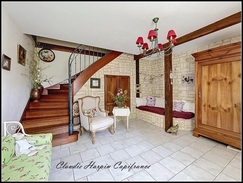 Maison - 288 m² - 8 pièces