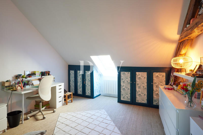 Maison ancienne - 275 m² - 7 pièces