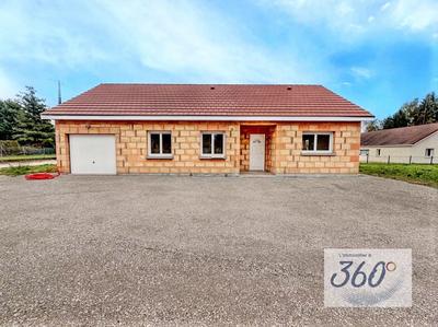 Maison - 84 m² - 4 pièces