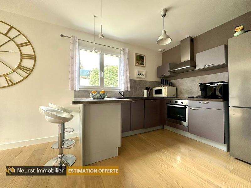 Maison - 90 m² - 5 pièces