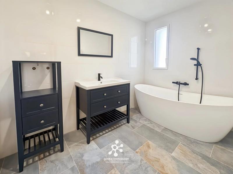 Maison - 122 m² - 4 pièces