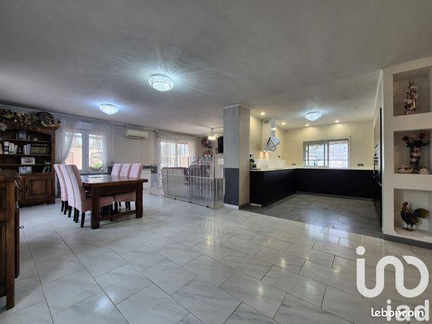 Maison - 165 m² - 6 pièces