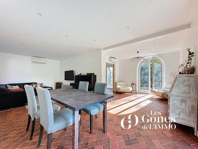 Maison - 121 m² - 5 pièces