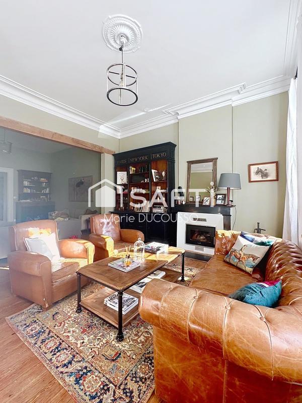 Maison de maîtres - 372 m² - 8 pièces