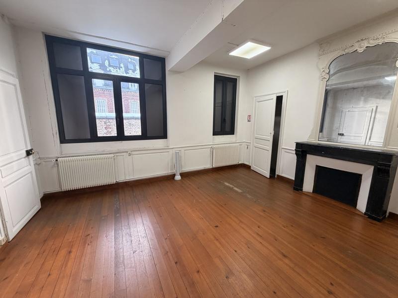 Bureau - 81 m² - 2 pièces