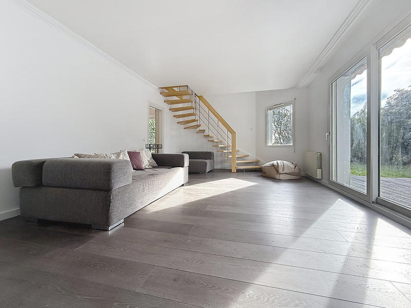 Maison - 180 m² - 8 pièces