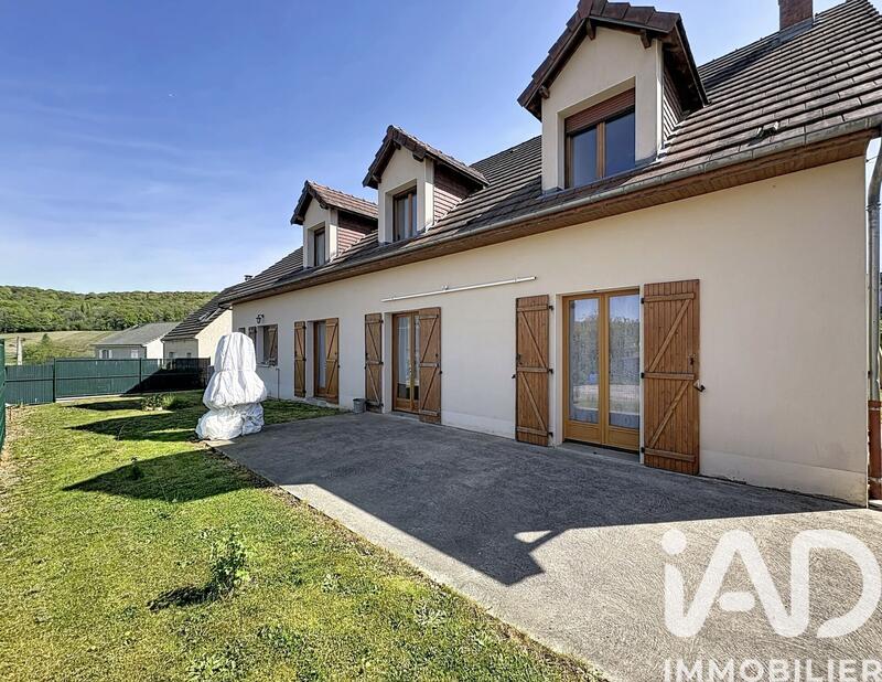 Maison - 206 m² - 7 pièces