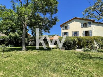 Maison - 155 m² - 8 pièces