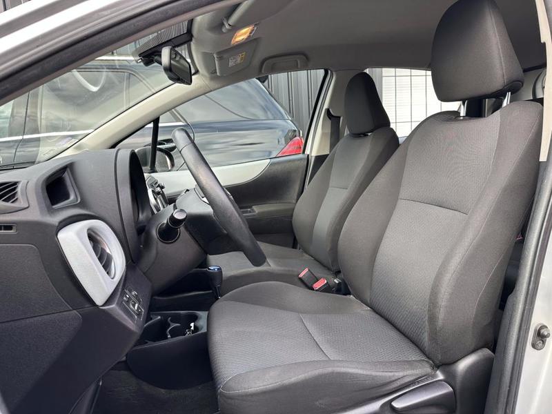 Toyota Yaris France 1.5 VVTi 16v Hsd Hybrid 100h E-Cvt 75 cv Boîte auto