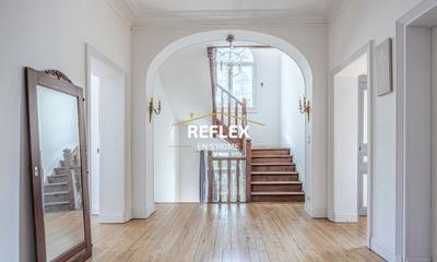 Maison - 317 m² - 12 pièces