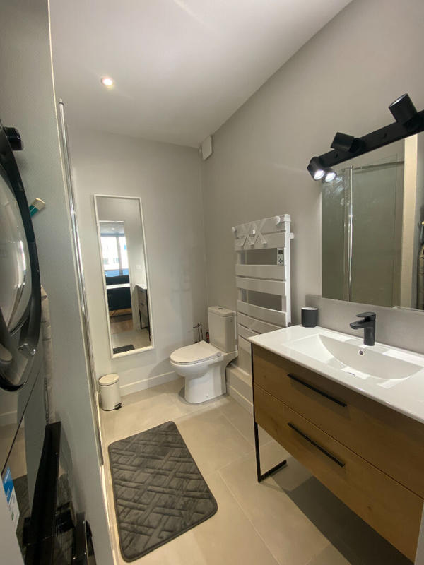 Chambre - 107 m² - 7 pièces