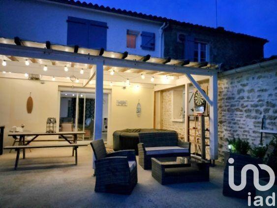 Maison - 215 m² - 8 pièces