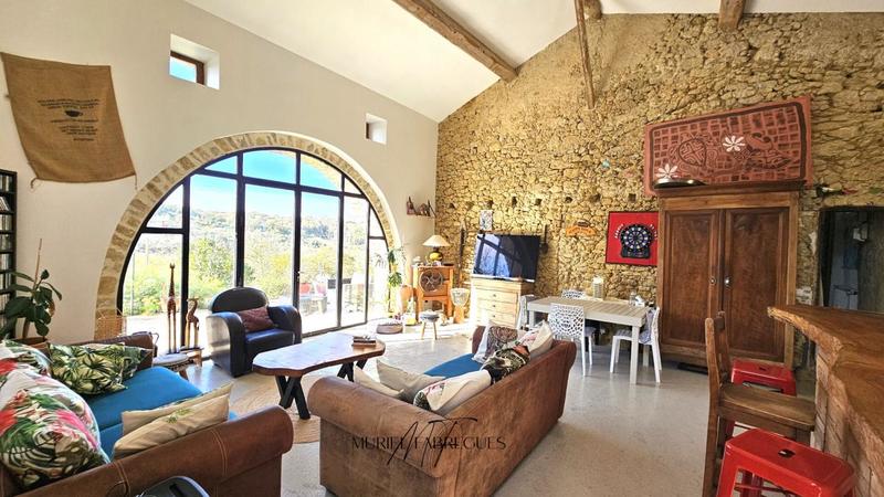 Maison - 189 m² - 6 pièces