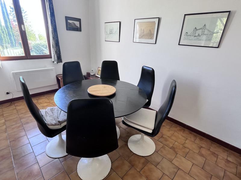 Maison traditionnelle - 143 m² - 8 pièces