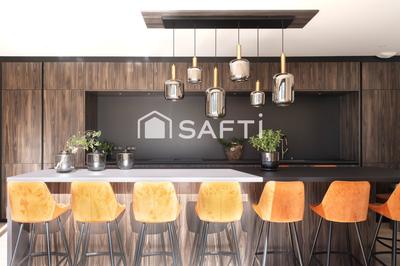 Maison - 181 m² - 6 pièces