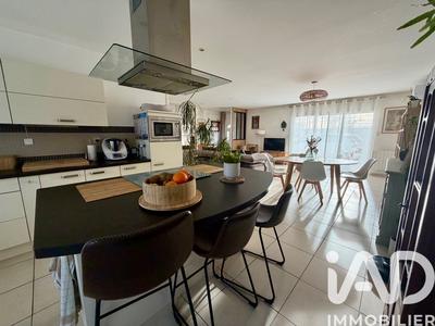 Maison - 110 m² - 5 pièces