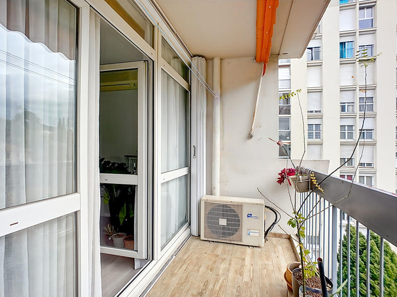 Appartement - 95 m² - 5 pièces