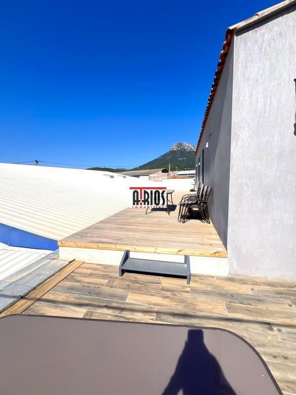 Local d'activité / Entrepôt - 567 m²