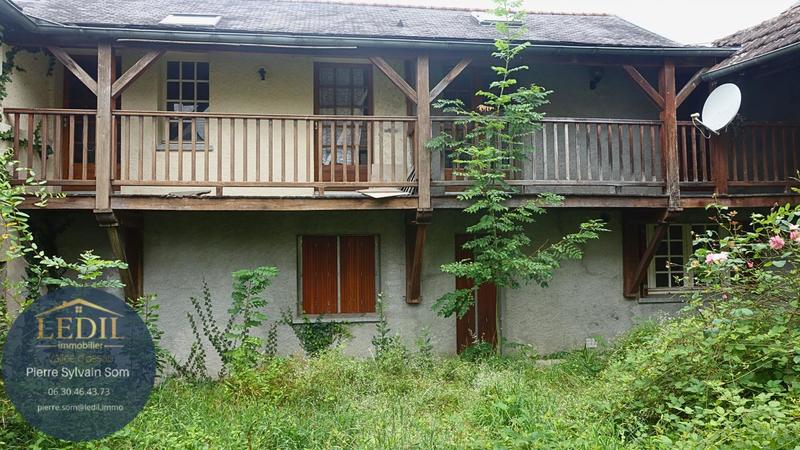 Immeuble - 261 m² - 7 pièces