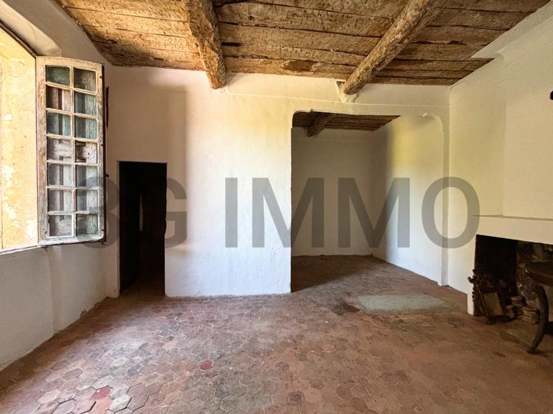 Maison - 200 m² - 12 pièces