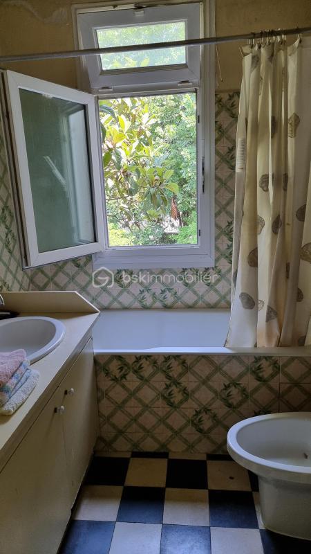 Maison - 214 m² - 8 pièces