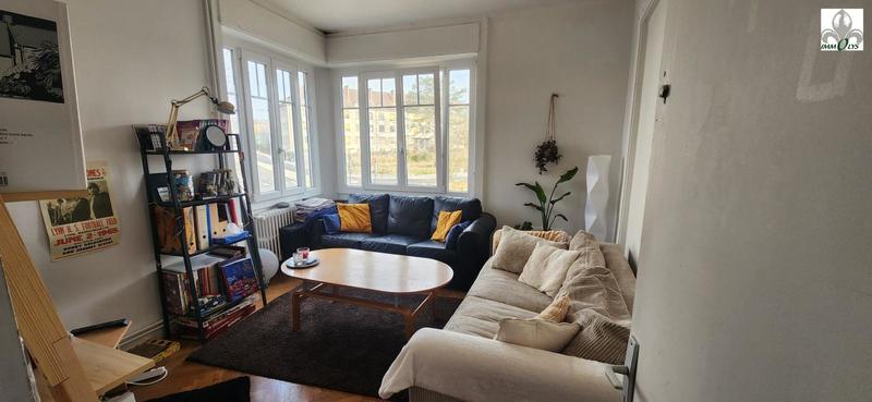 Appartement - 84 m² - 4 pièces