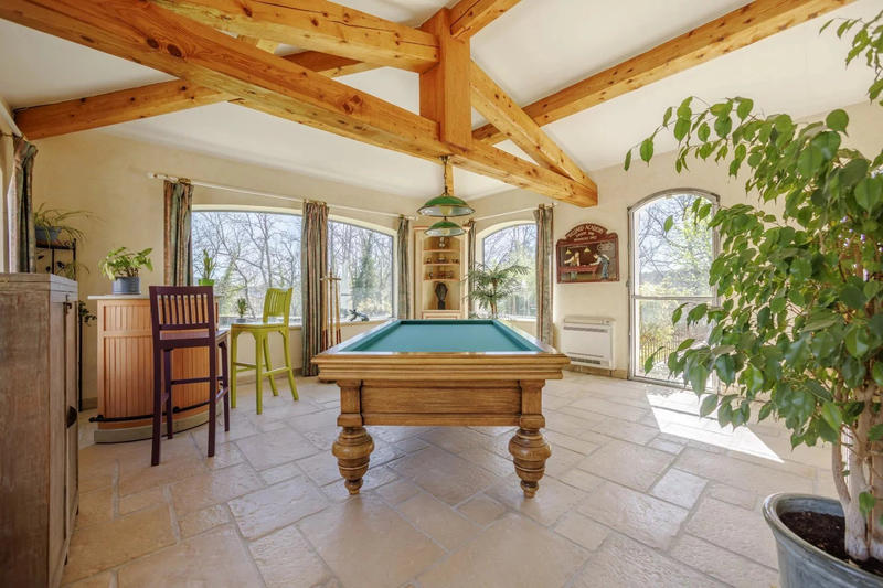 Villa - 285 m² - 11 pièces