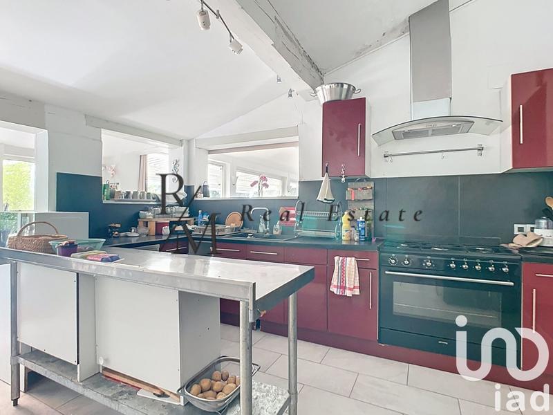 Maison - 330 m² - 12 pièces