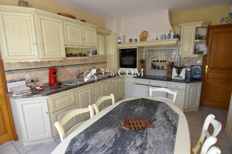 Propriété - 175 m² - 11 pièces