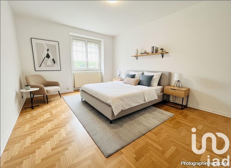 Maison - 210 m² - 7 pièces