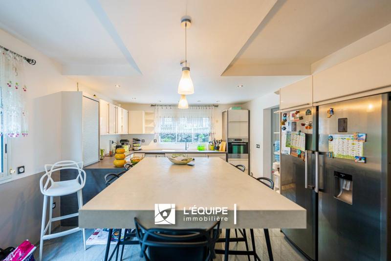 Villa - 170 m² - 6 pièces