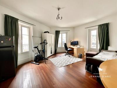 Studio - 28 m² - 1 pièce