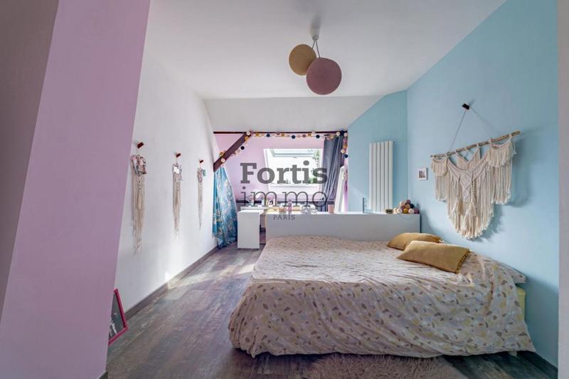 Maison - 226 m² - 9 pièces