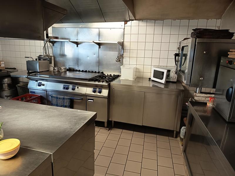 Local commercial - 1 444 m² - 4 pièces