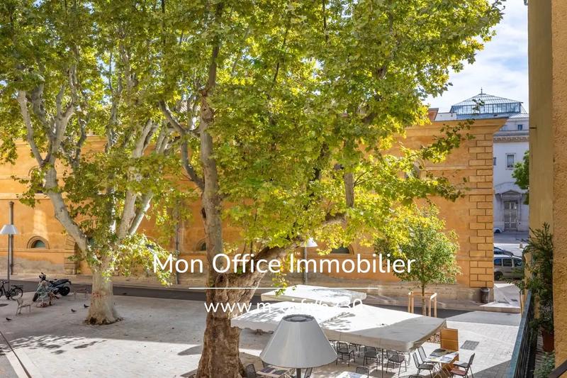 Appartement bourgeois - 43 m² - 3 pièces