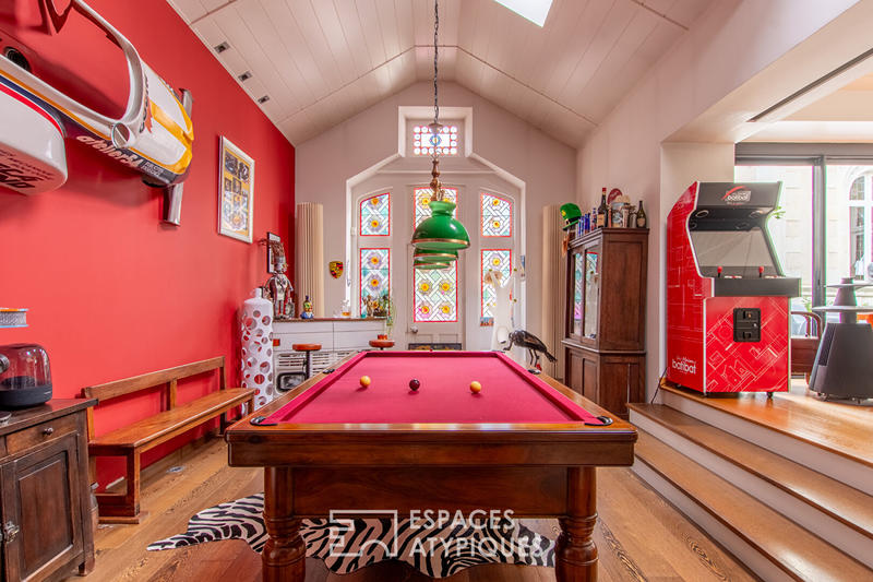 Demeure - 225 m² - 10 pièces