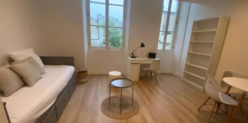 Studio - 30 m² - 1 pièce