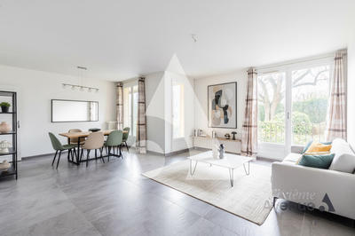 Appartement - 80 m² - 4 pièces