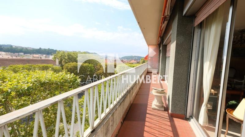 Appartement - 147 m² - 5 pièces