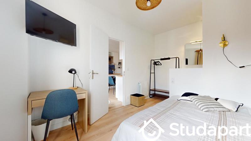 Chambre - 11 m² - 1 pièce