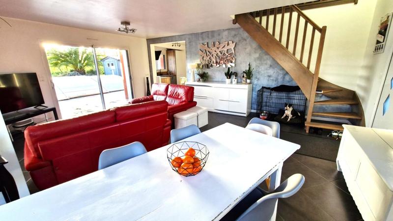 Maison - 98 m² - 5 pièces