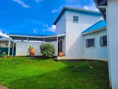 Maison - 200 m² - 6 pièces