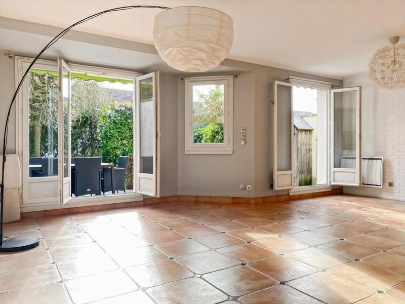 Maison - 141 m² - 7 pièces